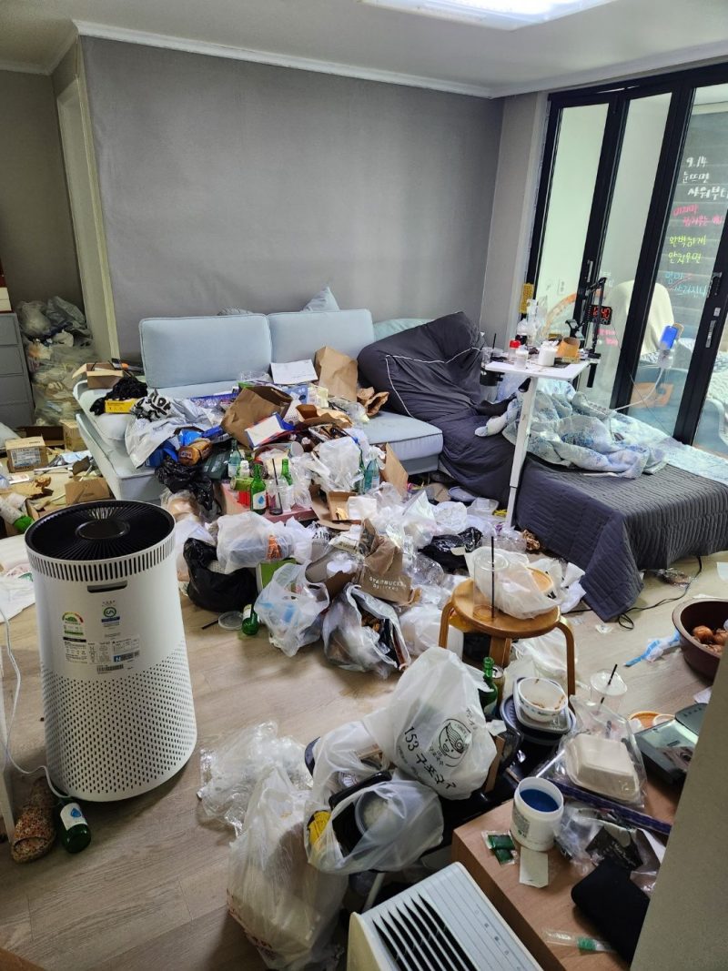 대구광역시 쓰레기집청소 작업 전 현장 사진