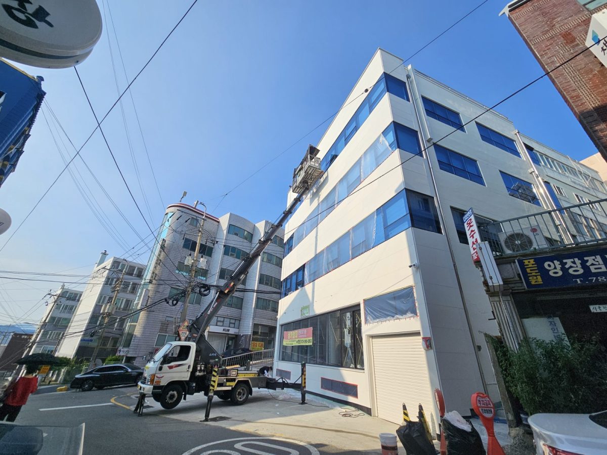 울진군 외벽청소 작업 중 현장 사진