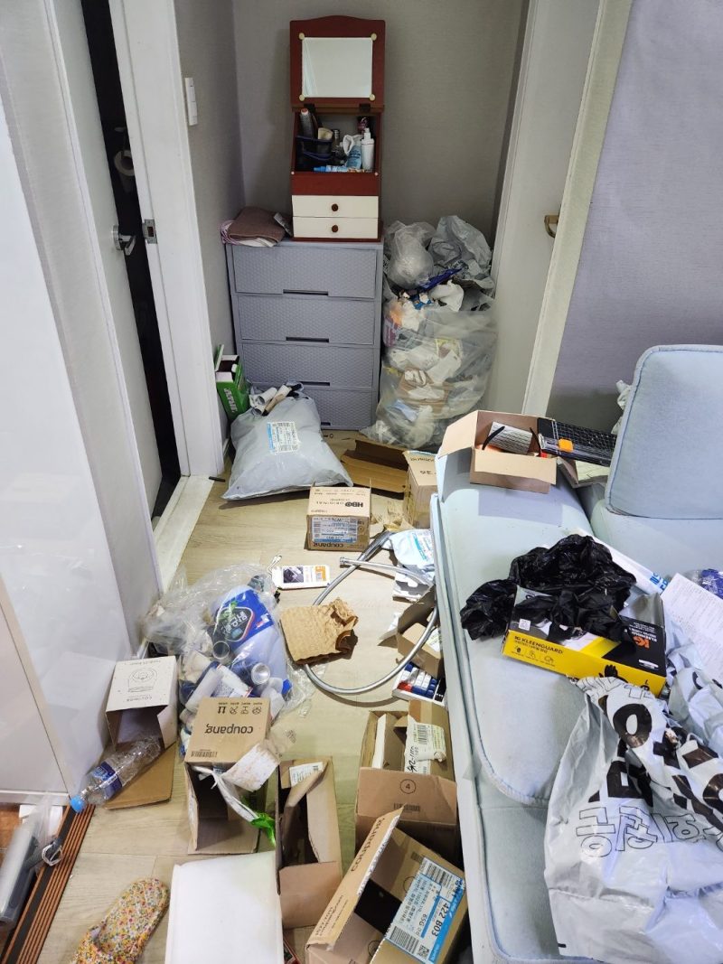대구광역시 쓰레기집청소 작업 전 현장 사진