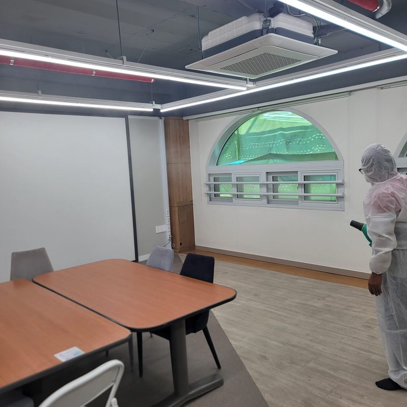 남구 학교청소 작업 중 현장 사진