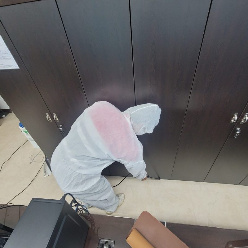 달성군 학교청소 작업 중 현장 사진