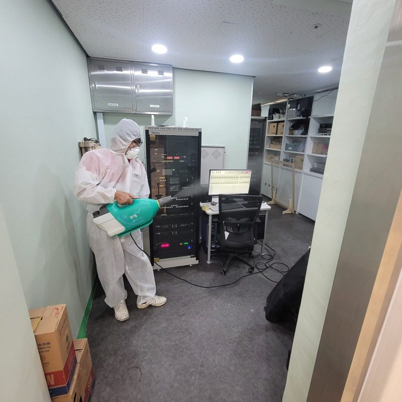 대구광역시 학교청소 작업 중 현장 사진