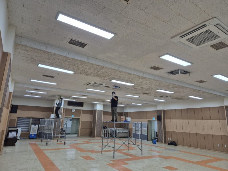 남해군 곰팡이제거 작업 중 현장 사진