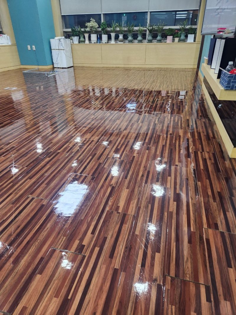 마루코팅 작업 후 현장 사진